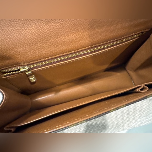 Louis Vuitton Monogram Pochette Dame - Picture 10 of 15